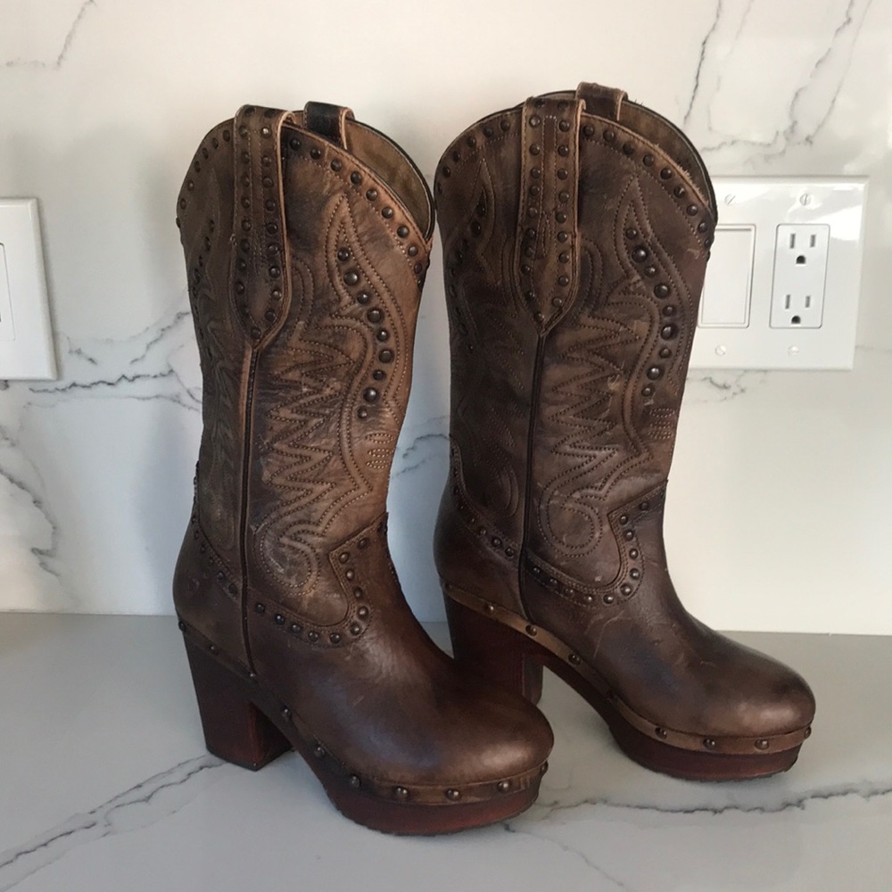 ARIAT Chattanooga Bite The Dust Boots size 6 (7)